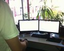 Teelichter auf den Monitoren dienen als IR Emitter